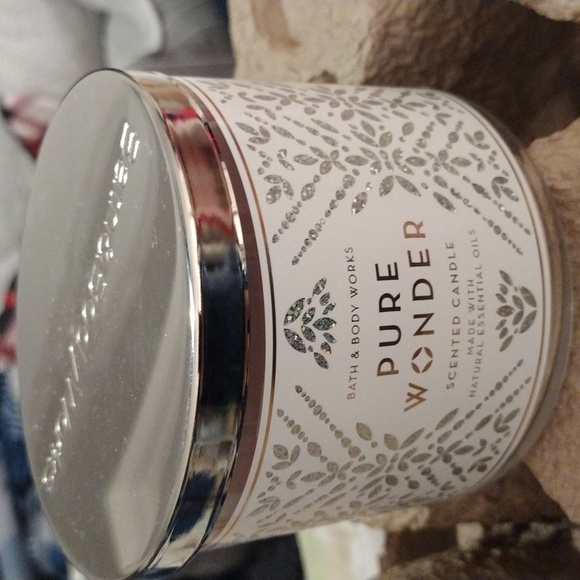 NEW Bath & Body Works PURE WONDER 3 Wick Candle 14.5 oz - Picture 1 of 2